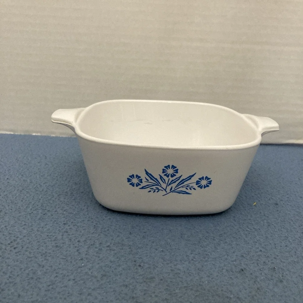 VTG Corning Ware Blue Cornflower 2 3/4 Cup Baking Dish (P-43-B)‎ No Lid